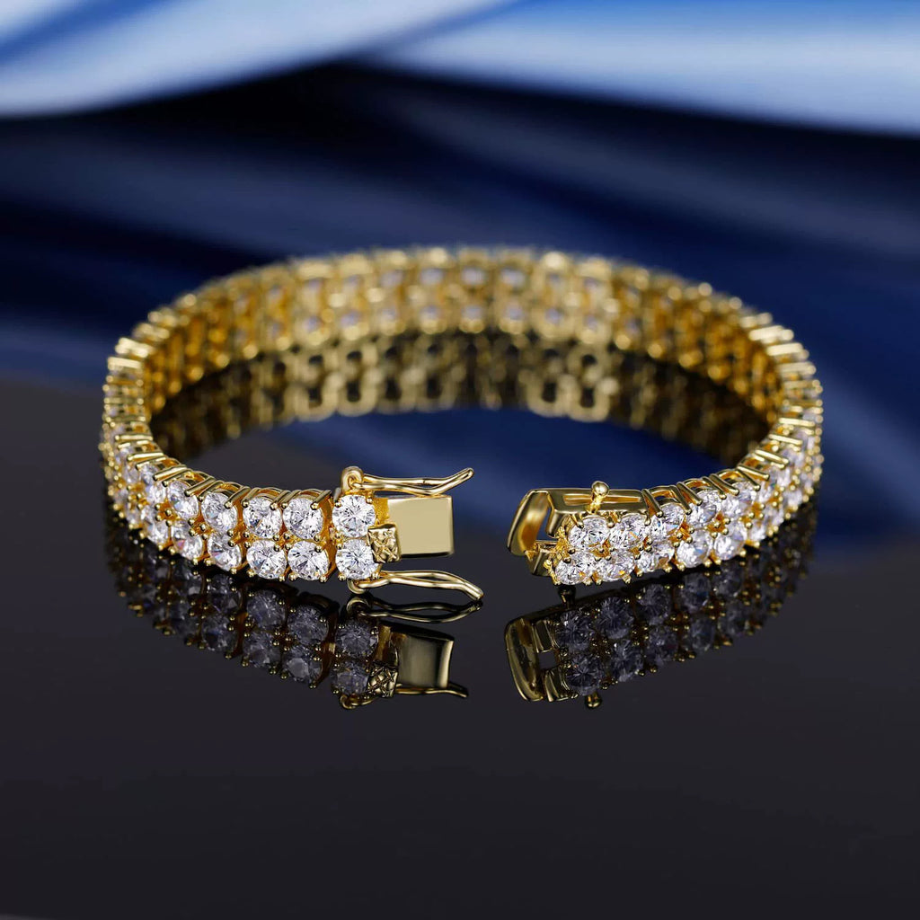 Minimalist And Sophisticated Tennis Bracelet With Full Diamond Zirconium Oxide