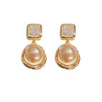 Chic And Fashionable Geometric Metal Pearl Earrings With A Unique Design