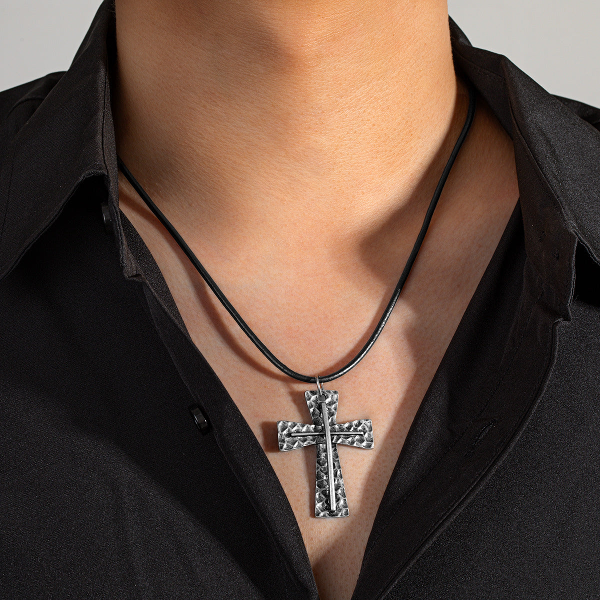 Heart-shaped Skull Alloy Cross Pendant Necklace